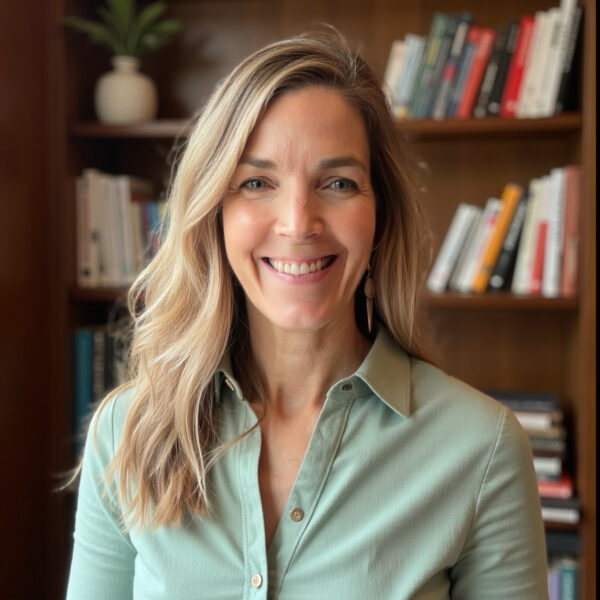 Amanda Wallace, LPC, Certified Brainspotting Practitioner, Hypnotherapist, Certified Ketamine and Psychedelic Therapist